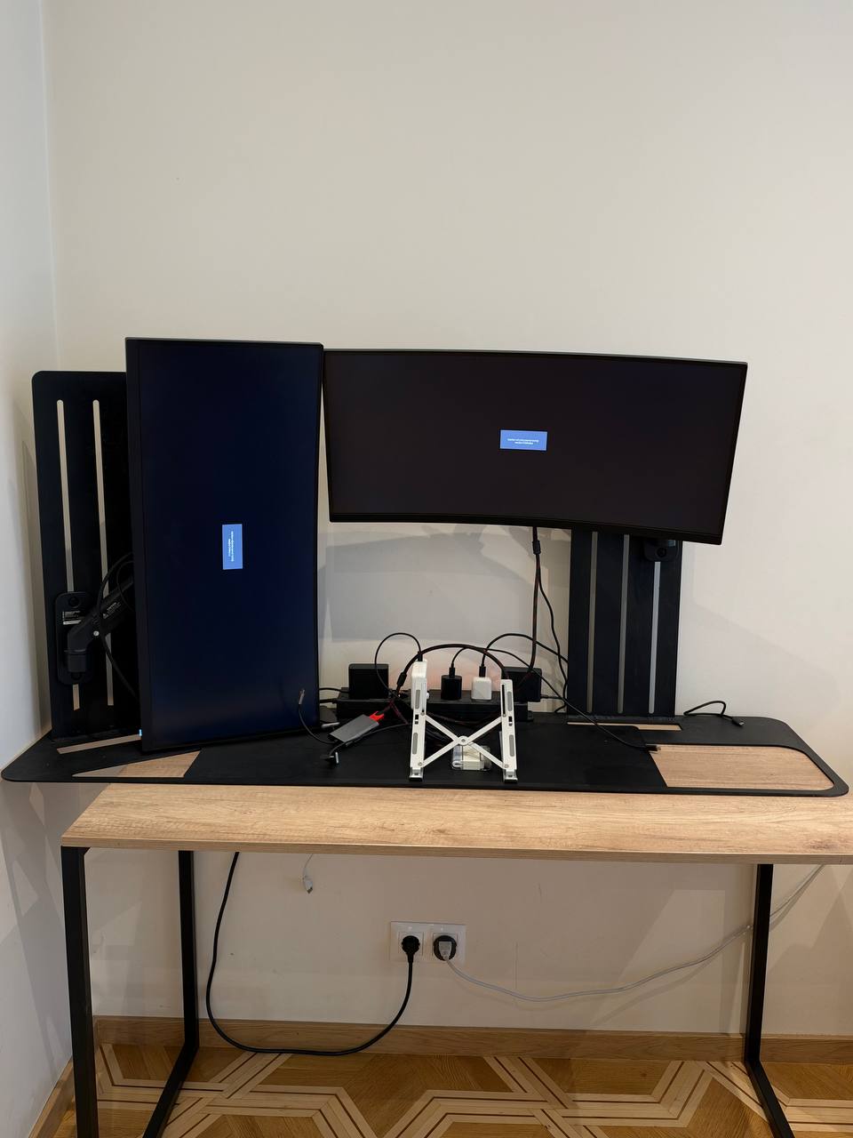 Xiaomi Curved Gaming Monitor 30″ (2 шт.) с креплением и аудиосистемой