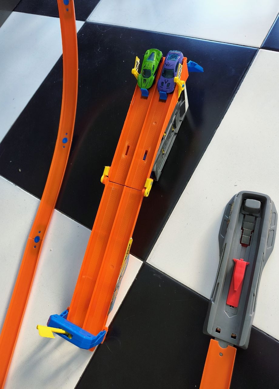 Набор Hot Wheels: длинная трасса, горка-пещера Дракон, кронштейн, двойная трасса