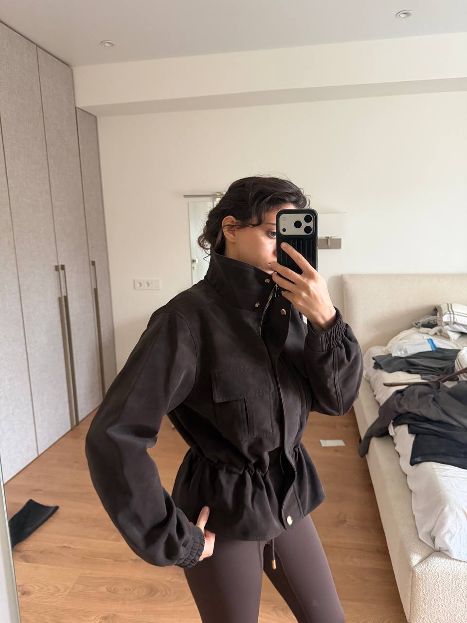 Куртка Zara из плотной искусственной замши с поясом, размер S