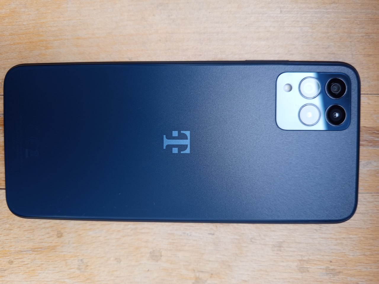 T Phone Pro 5G 6/256 ГБ