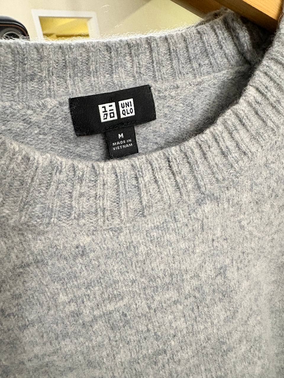 Свитер UNIQLO 100% шерсть, размер M