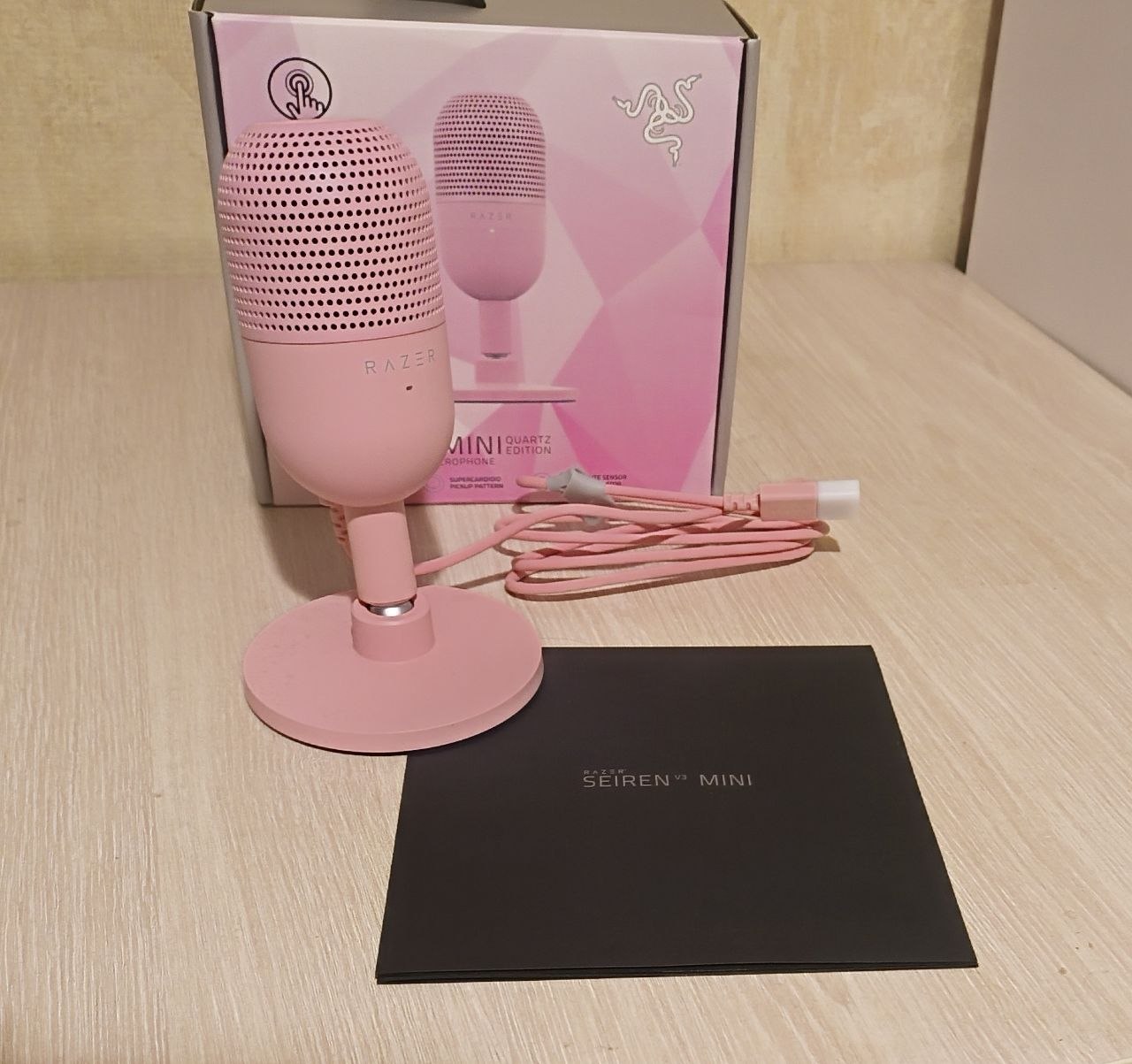Razer Seiren Mini V3 Quartz микрофон