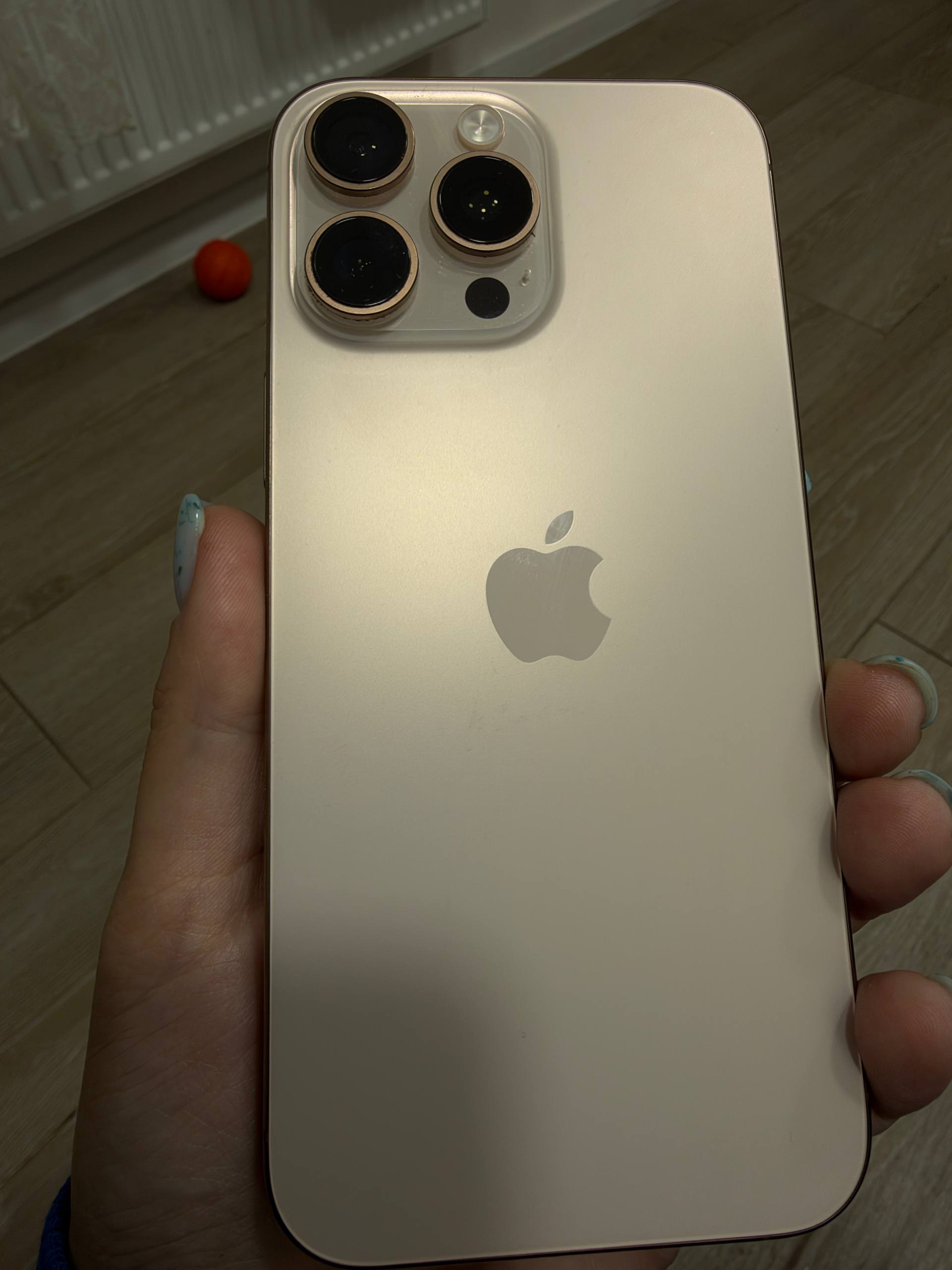 iPhone 16 Pro Max 216 ГБ Desert Titanium
