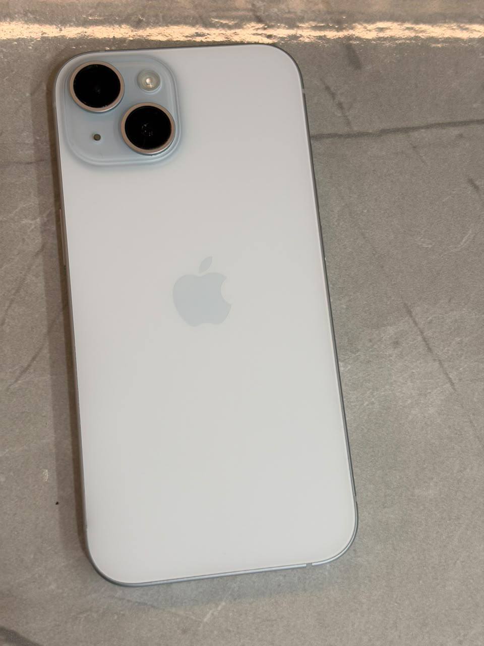 iPhone 15 128GB