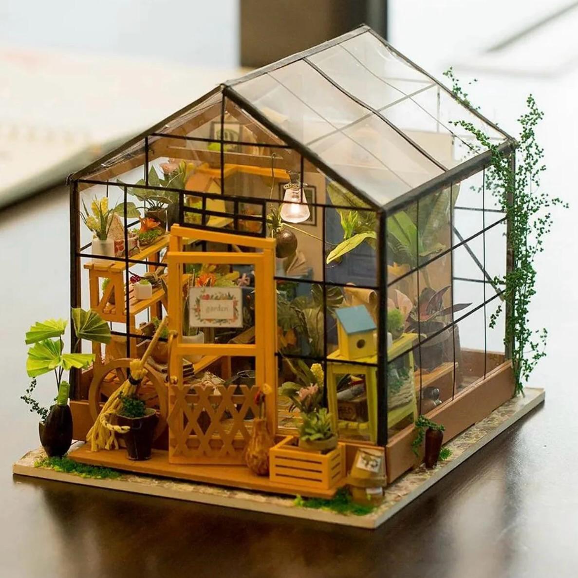 Деревянный 3D-конструктор Rolife DIY Miniature Flower House DG104