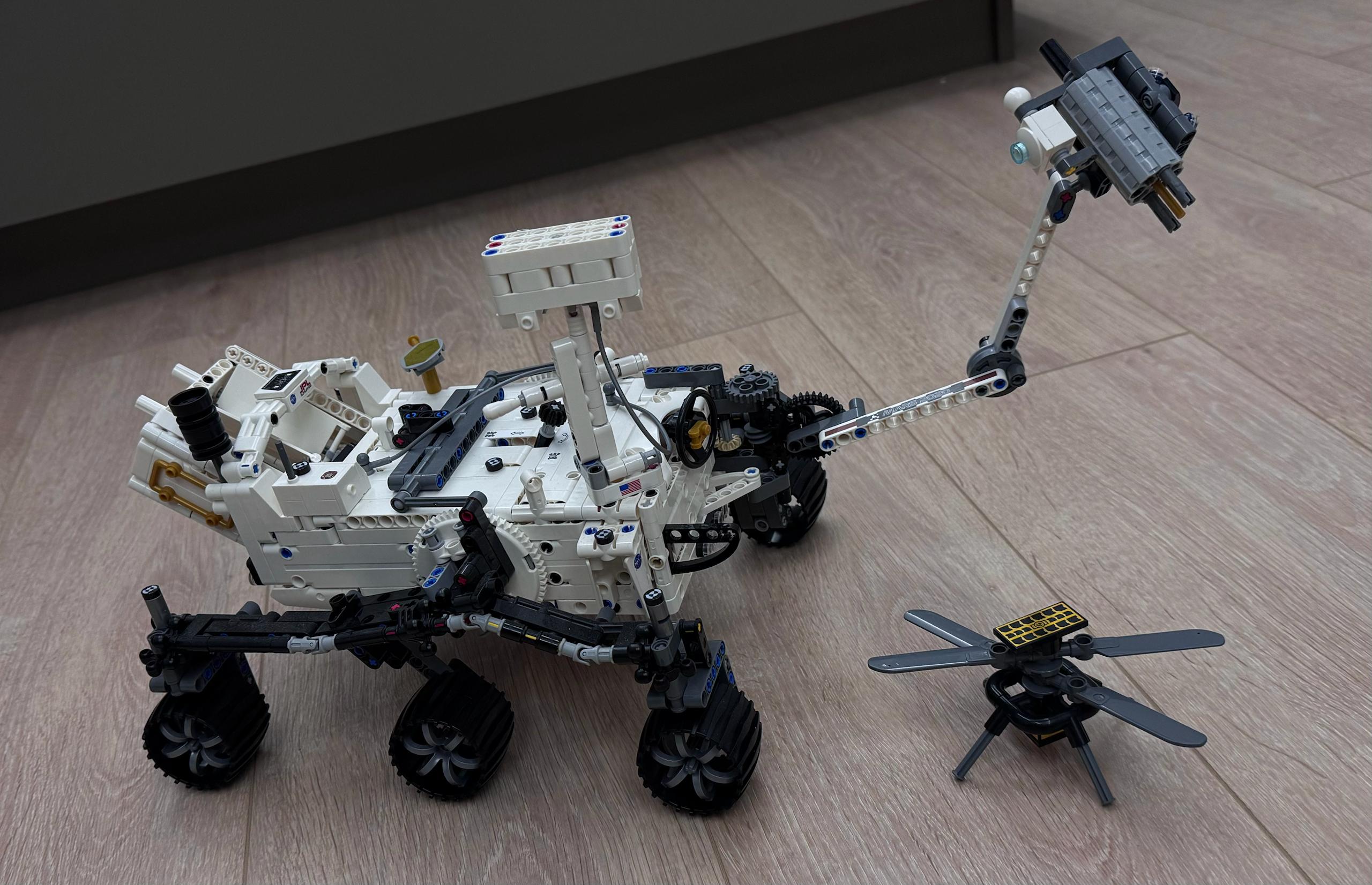 LEGO Technic 42158 Марсоход NASA Perseverance