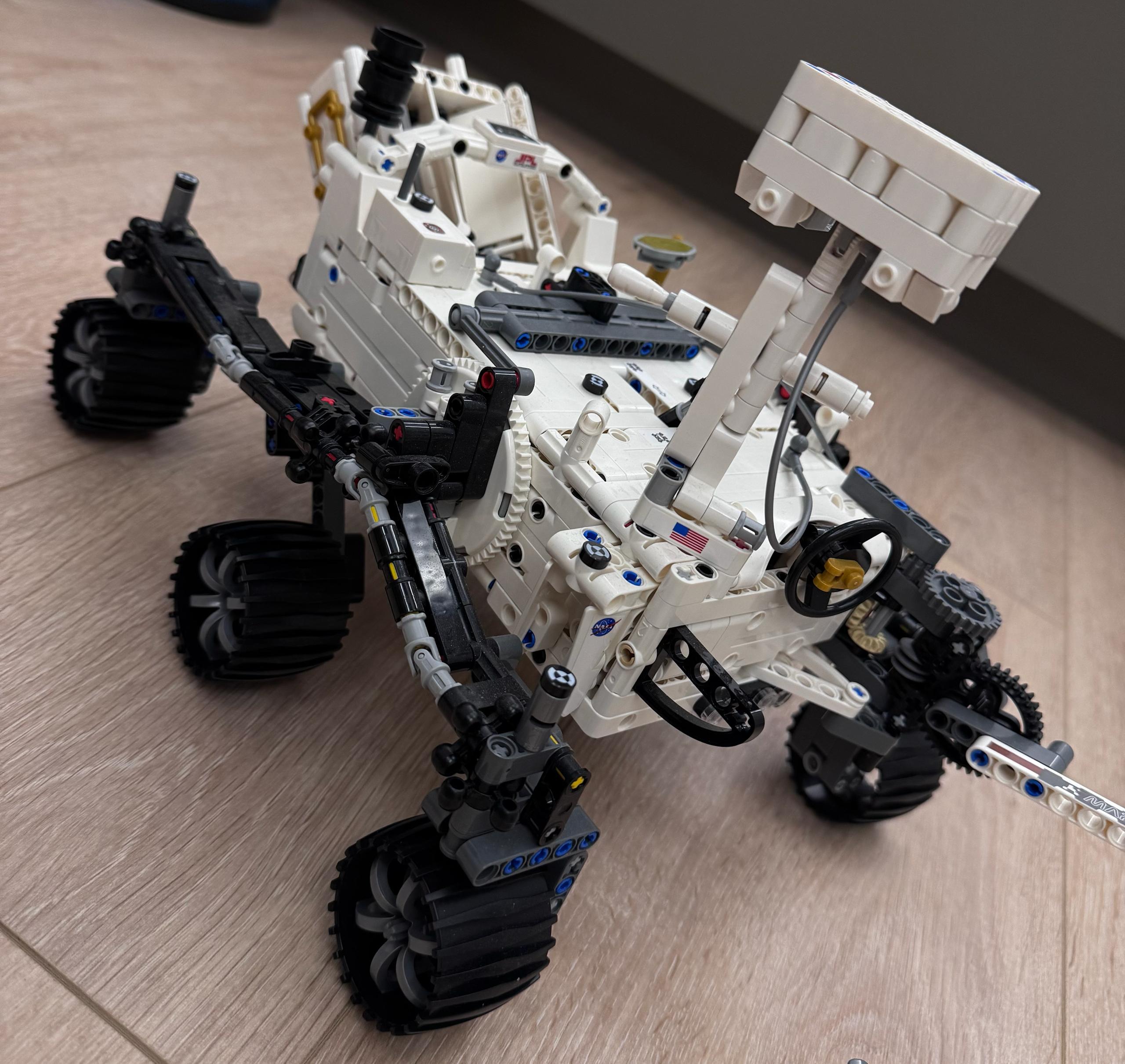 LEGO Technic 42158 Марсоход NASA Perseverance