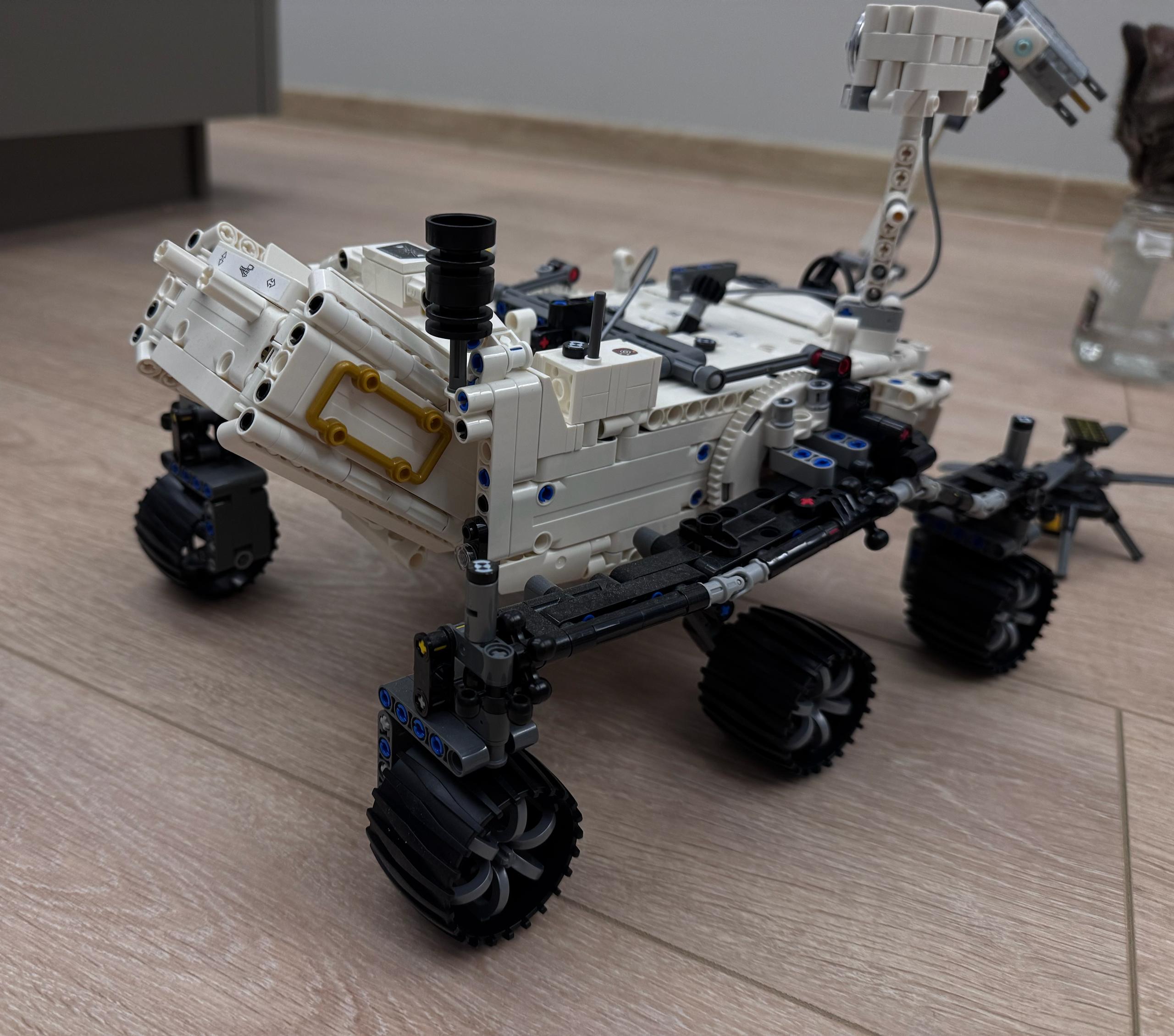 LEGO Technic 42158 Марсоход NASA Perseverance