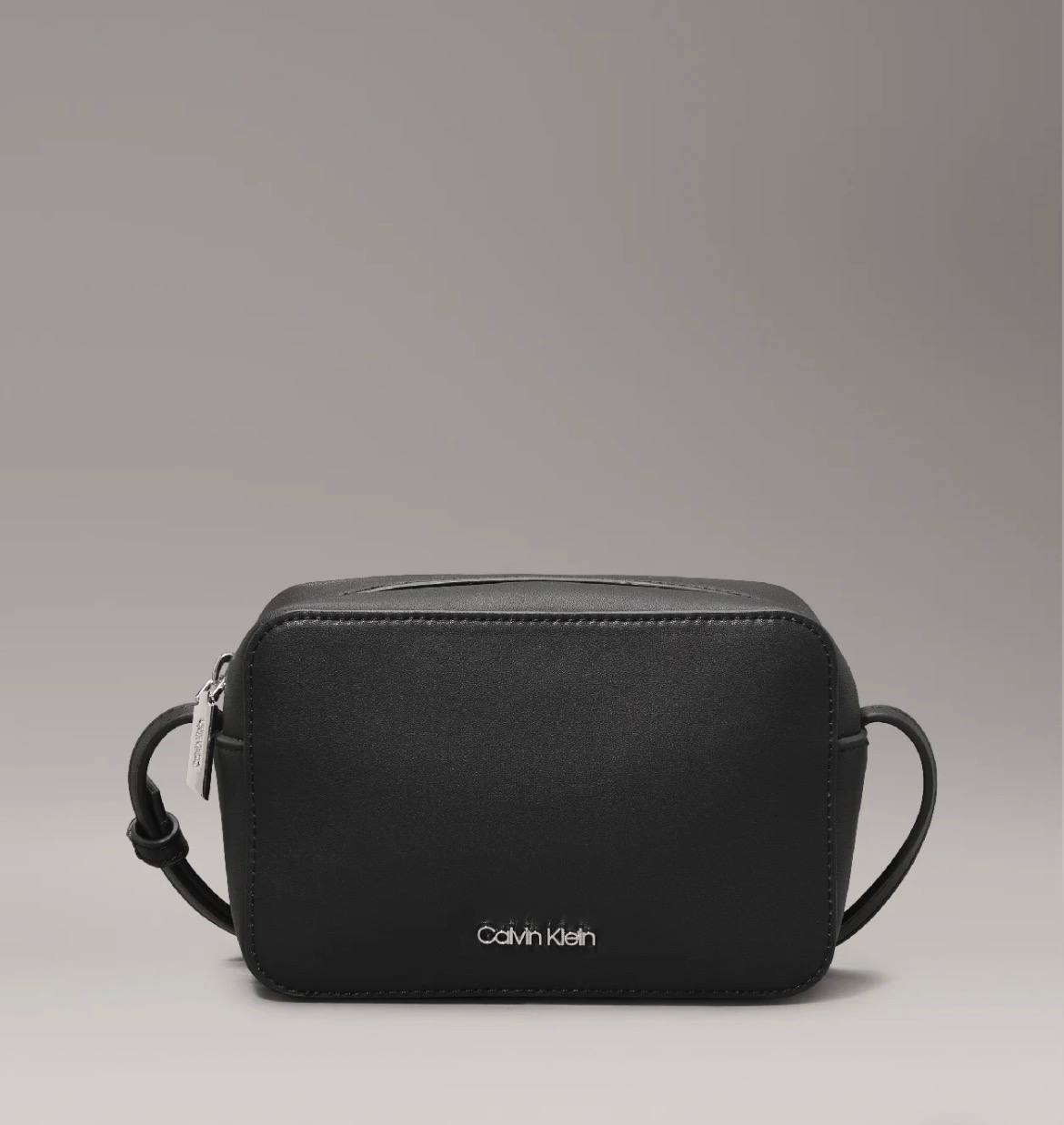 Сумка Calvin Klein CK Must Camera Bag