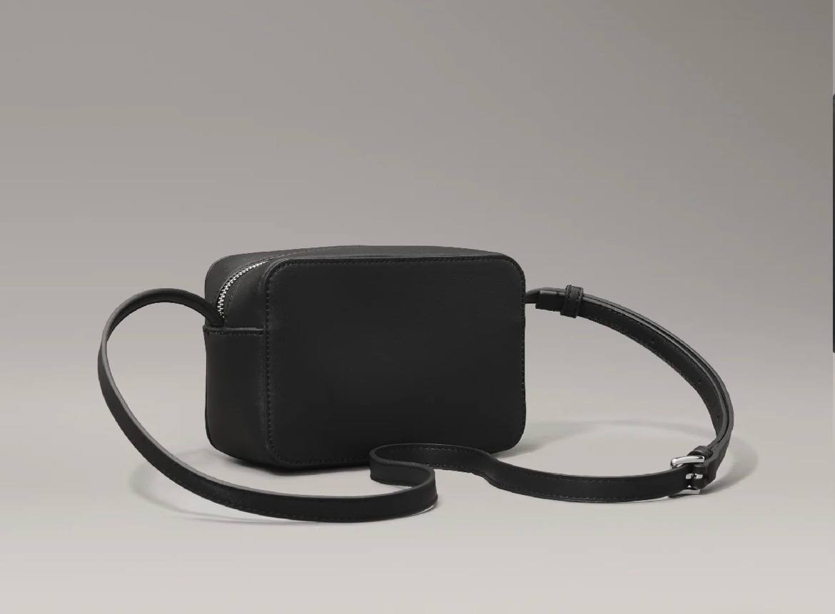Сумка Calvin Klein CK Must Camera Bag