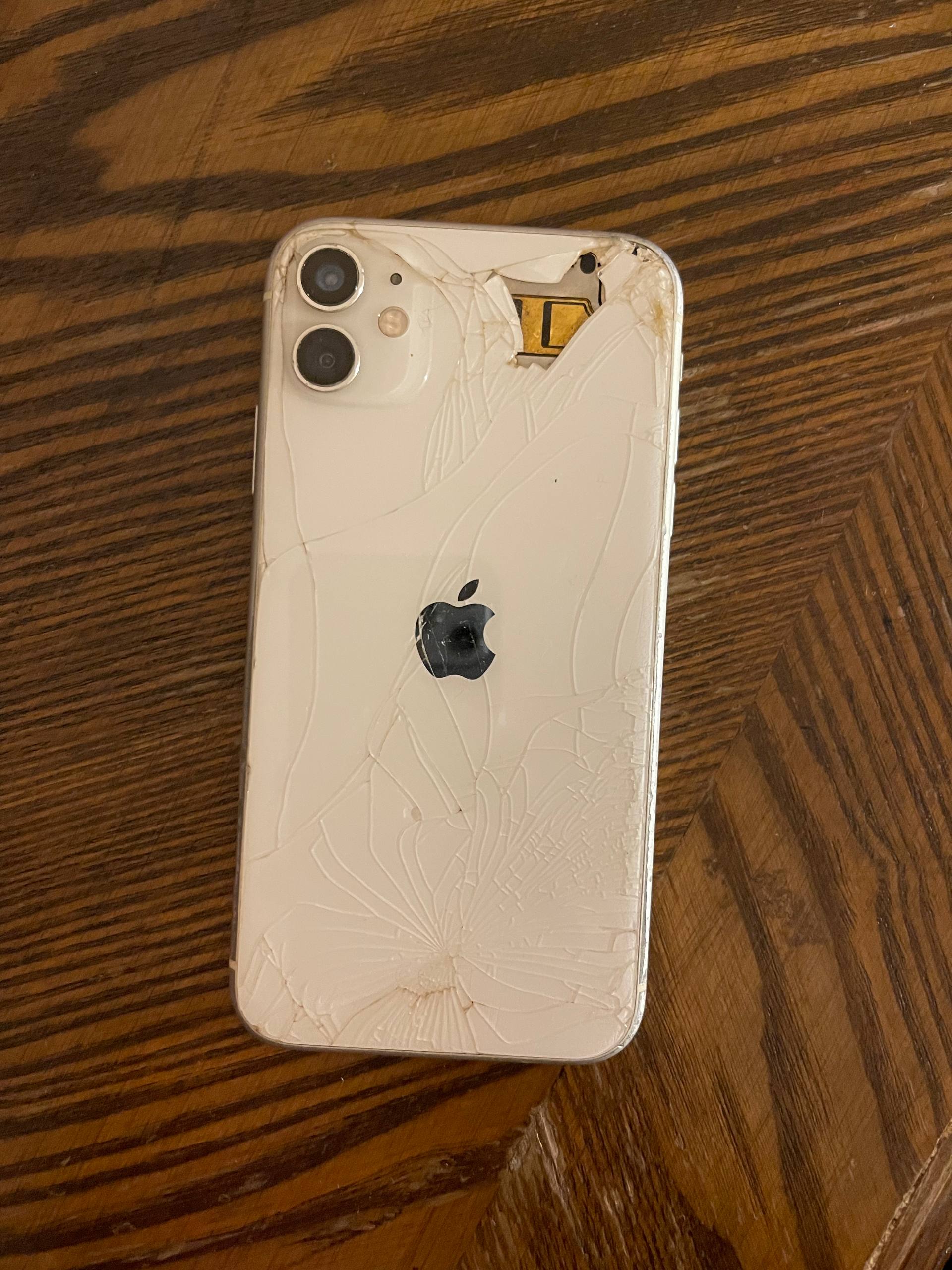 iPhone 11 на запчасти