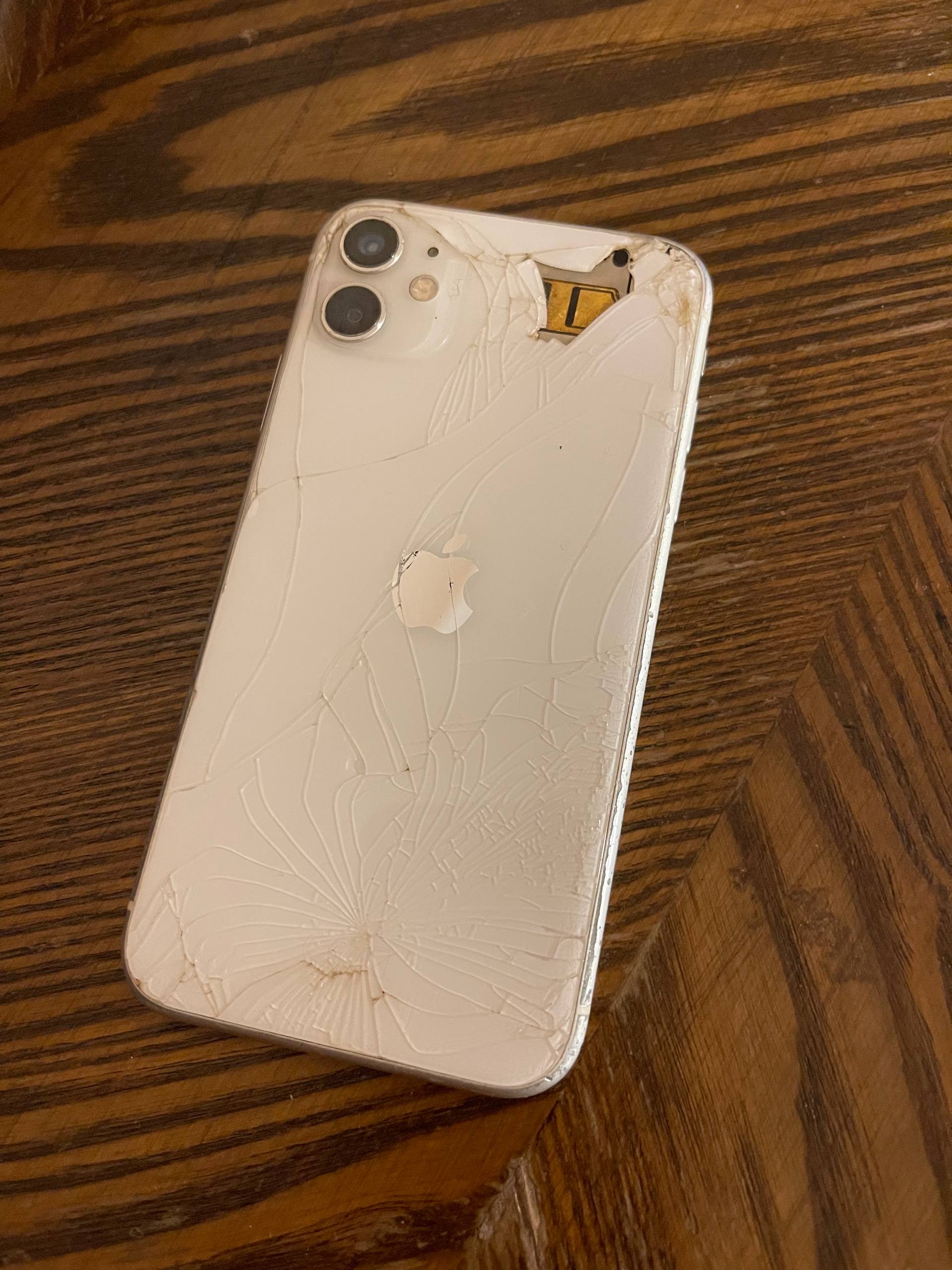 iPhone 11 на запчасти