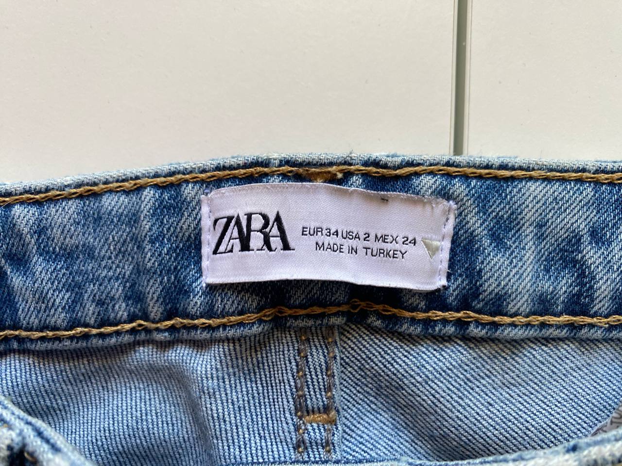 Джинсы Zara женские, EUR 34