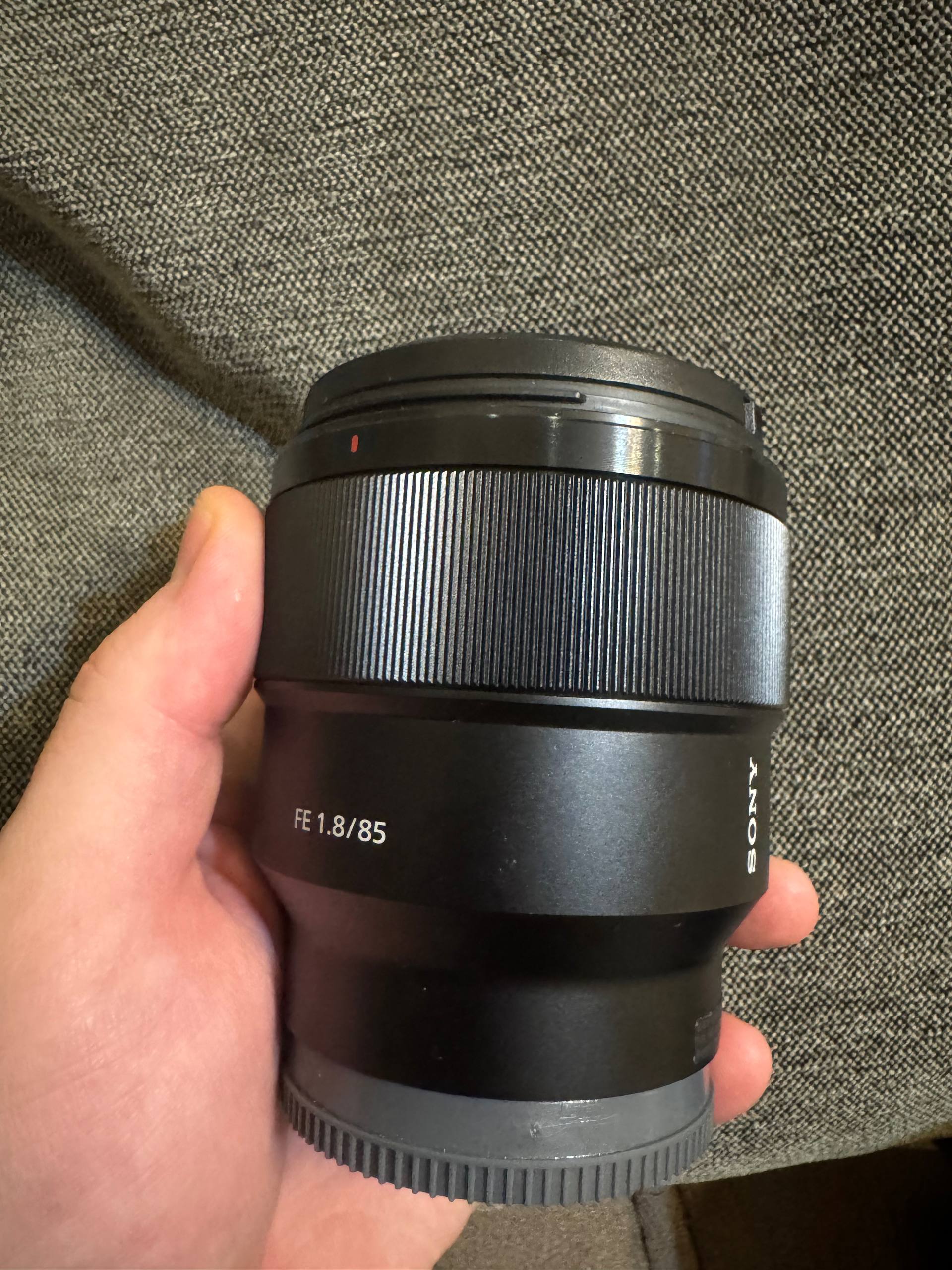 Объектив Zeiss 55mm f/1.8 для Sony E