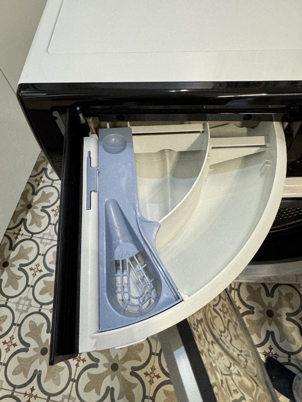 Стиральная машина Whirlpool WRBSS 6215 B EU