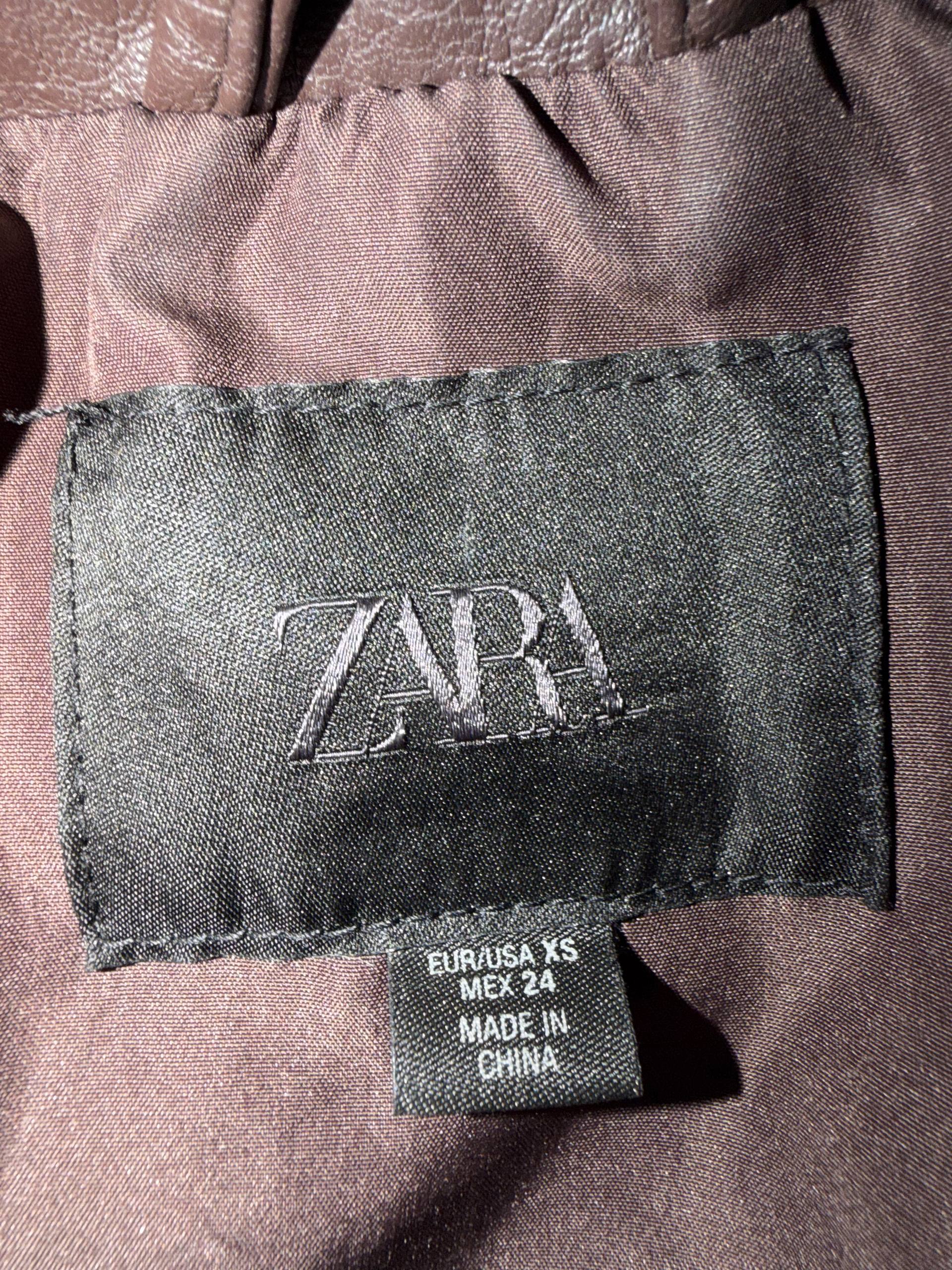 Кожаная куртка Zara коричневая, размер XS