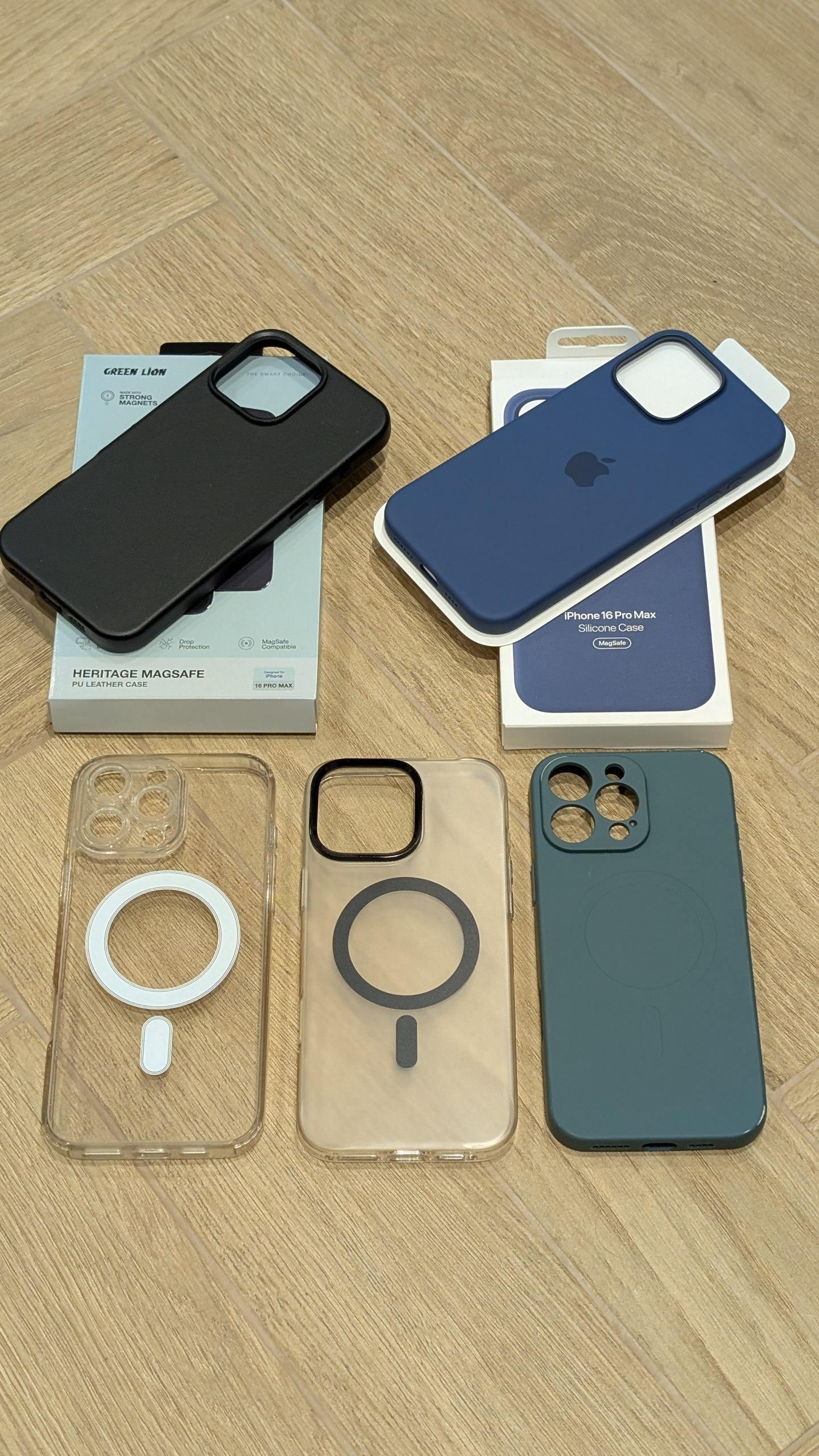 Оригинальный чехол Apple Silicone Case MagSafe для iPhone 16 Pro Max, синий