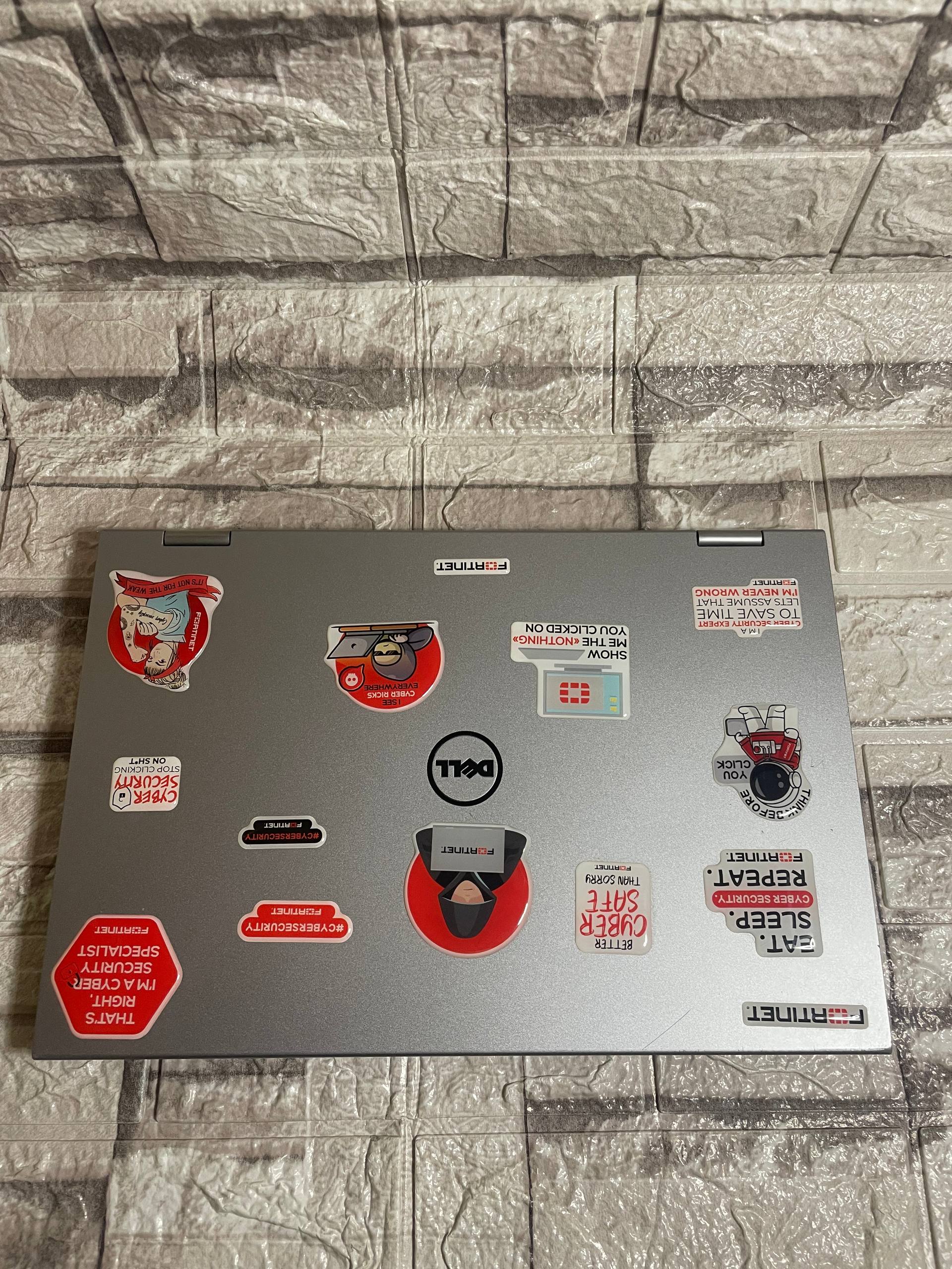 Dell Inspiron 13 2-in-1 ноутбук-трансформер i7 8GB SSD 256GB