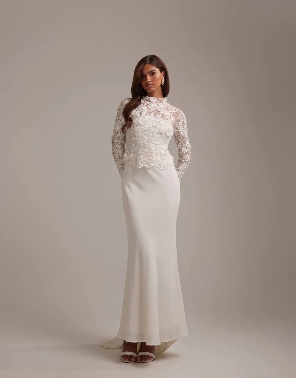 ASOS DESIGN Bridal свадебное макси-платье с вышивкой и шлейфом