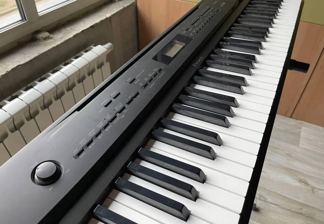 Цифровое пианино Casio Privia PX-330