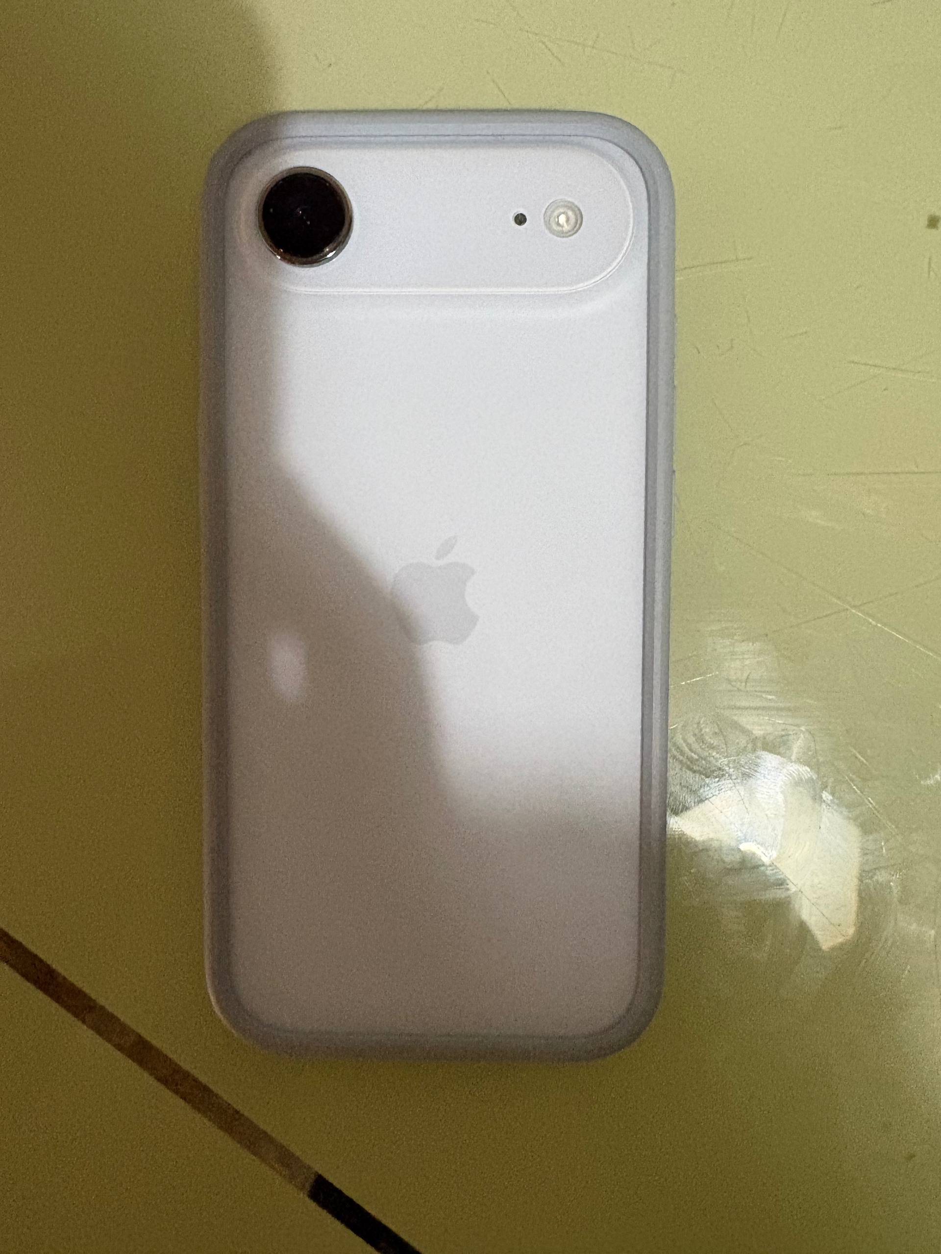 iPhone 17 256 ГБ белый