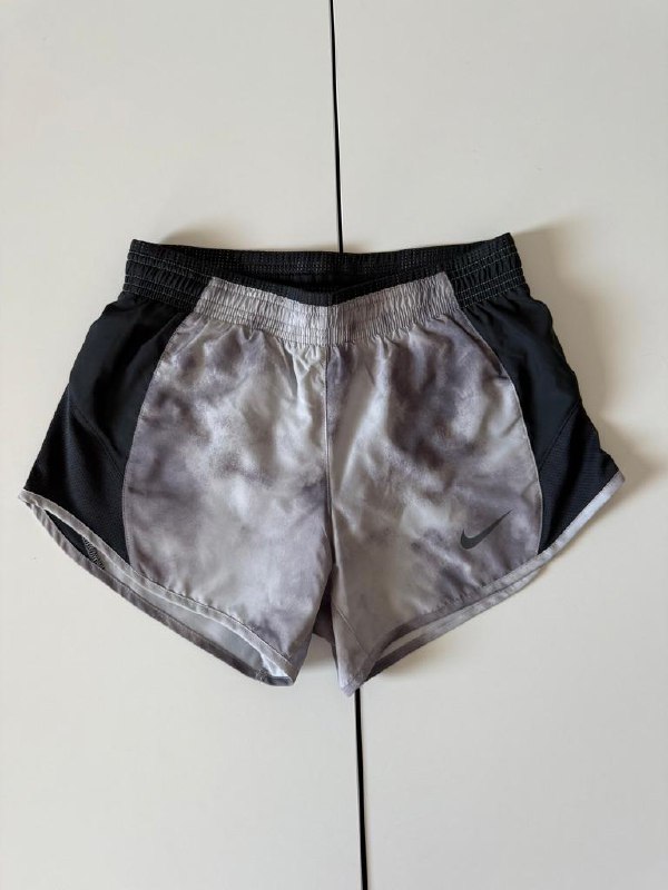 Шорты женские Nike XS