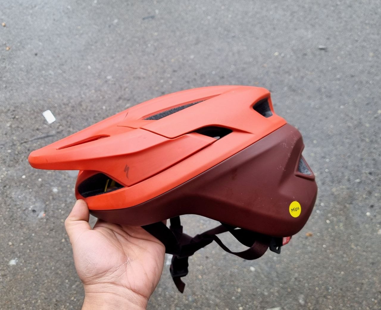 Велосипедный шлем Specialized Camber MIPS, размер L