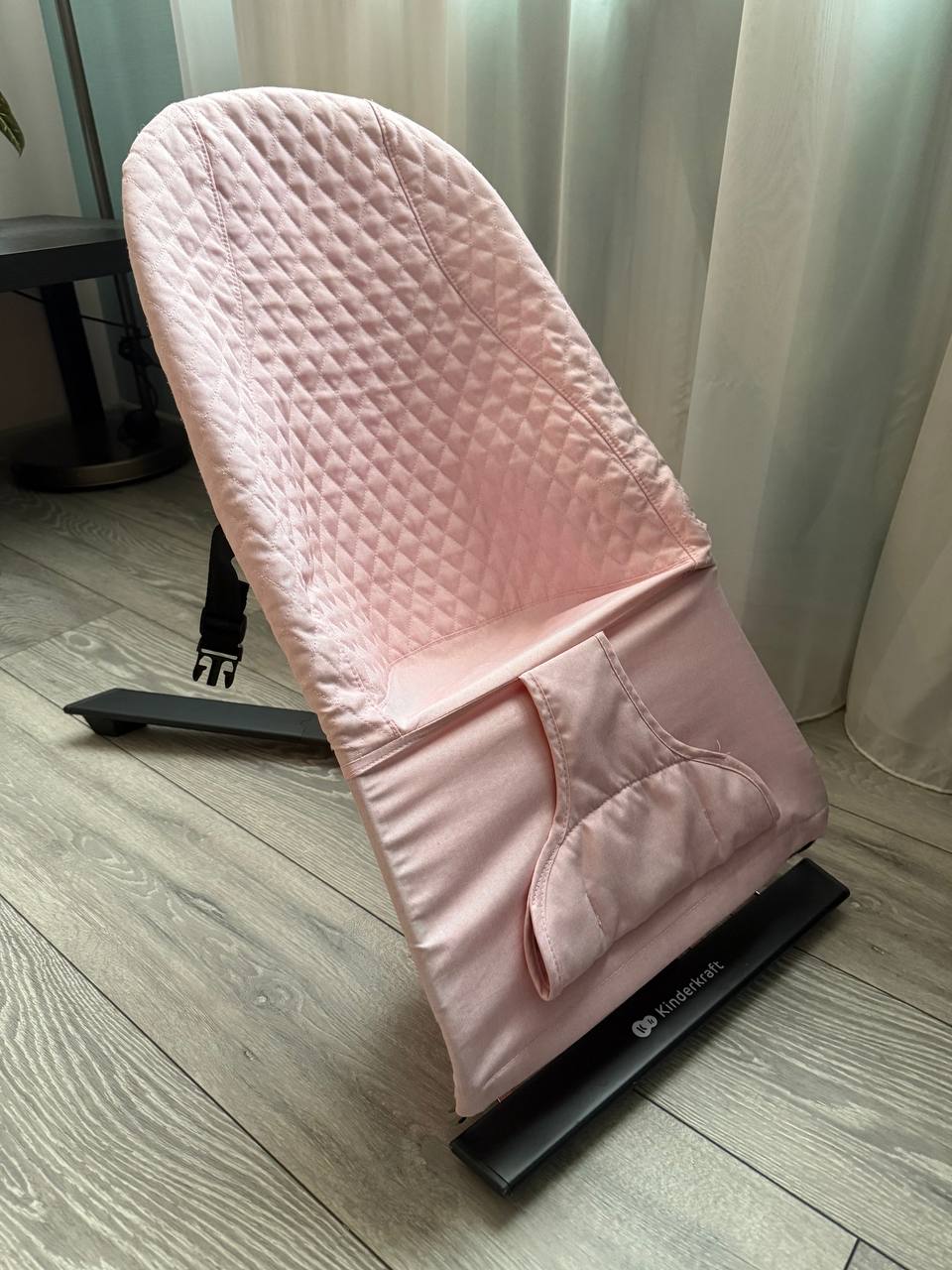 Шезлонг KinderKraft розовый