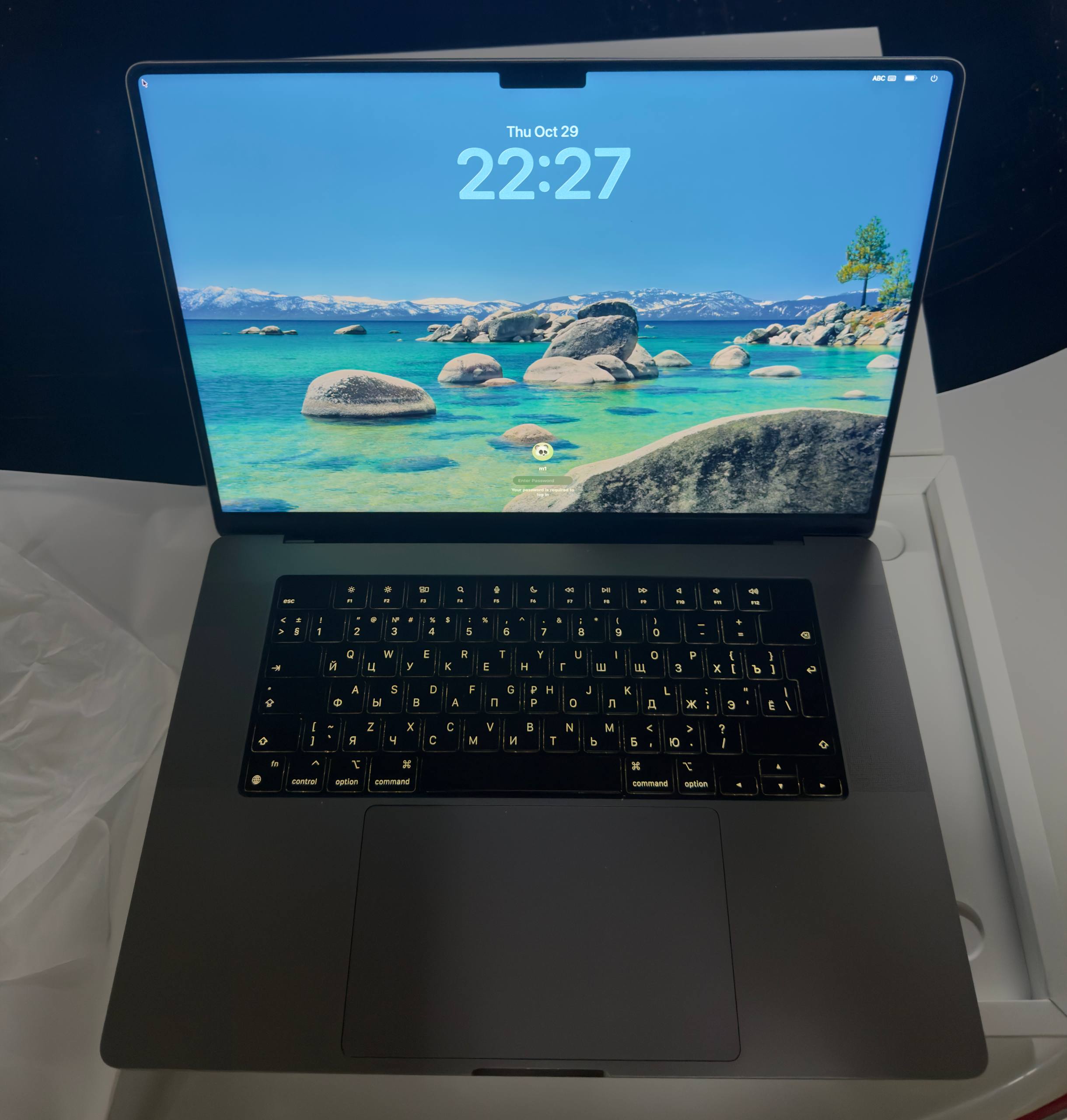 MacBook Pro 16 дюймов (2021) M1 Pro 16 ГБ / 512 ГБ