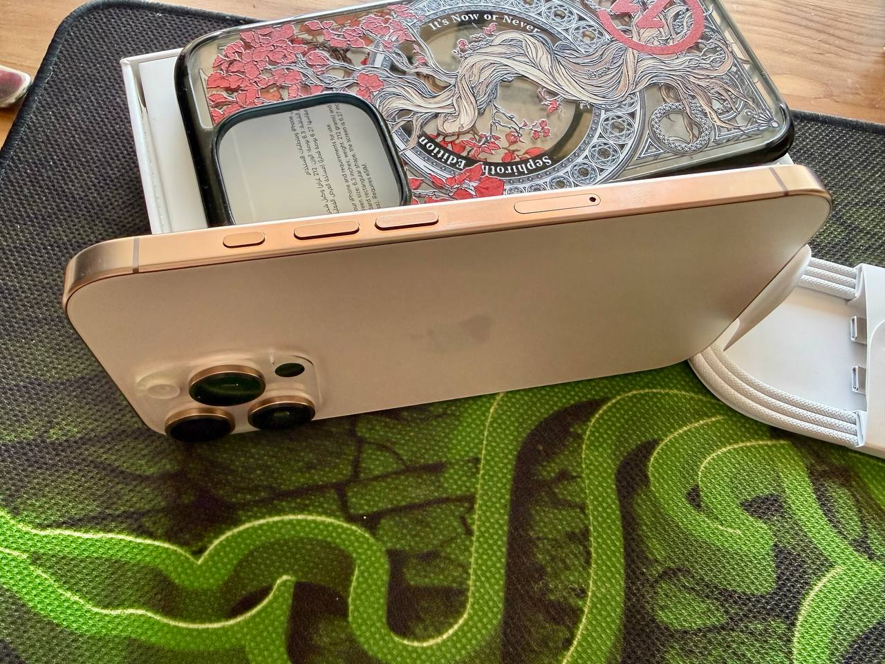 iPhone 16 Pro Desert Titanium 512 GB