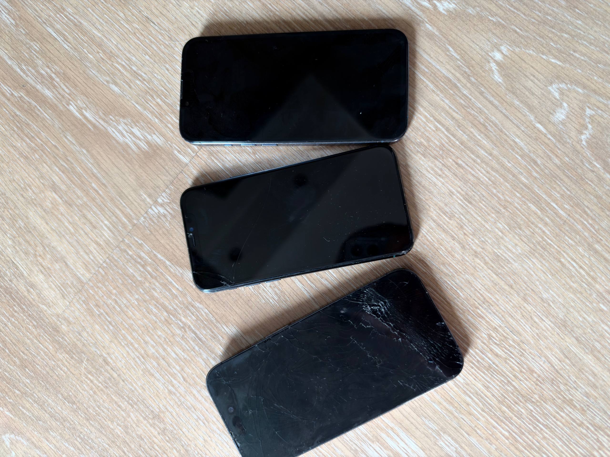 iPhone 11 Pro (не работает часть дисплея)