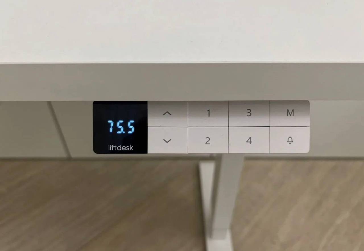 Компьютерный стол Liftdesk с подъемным механизмом