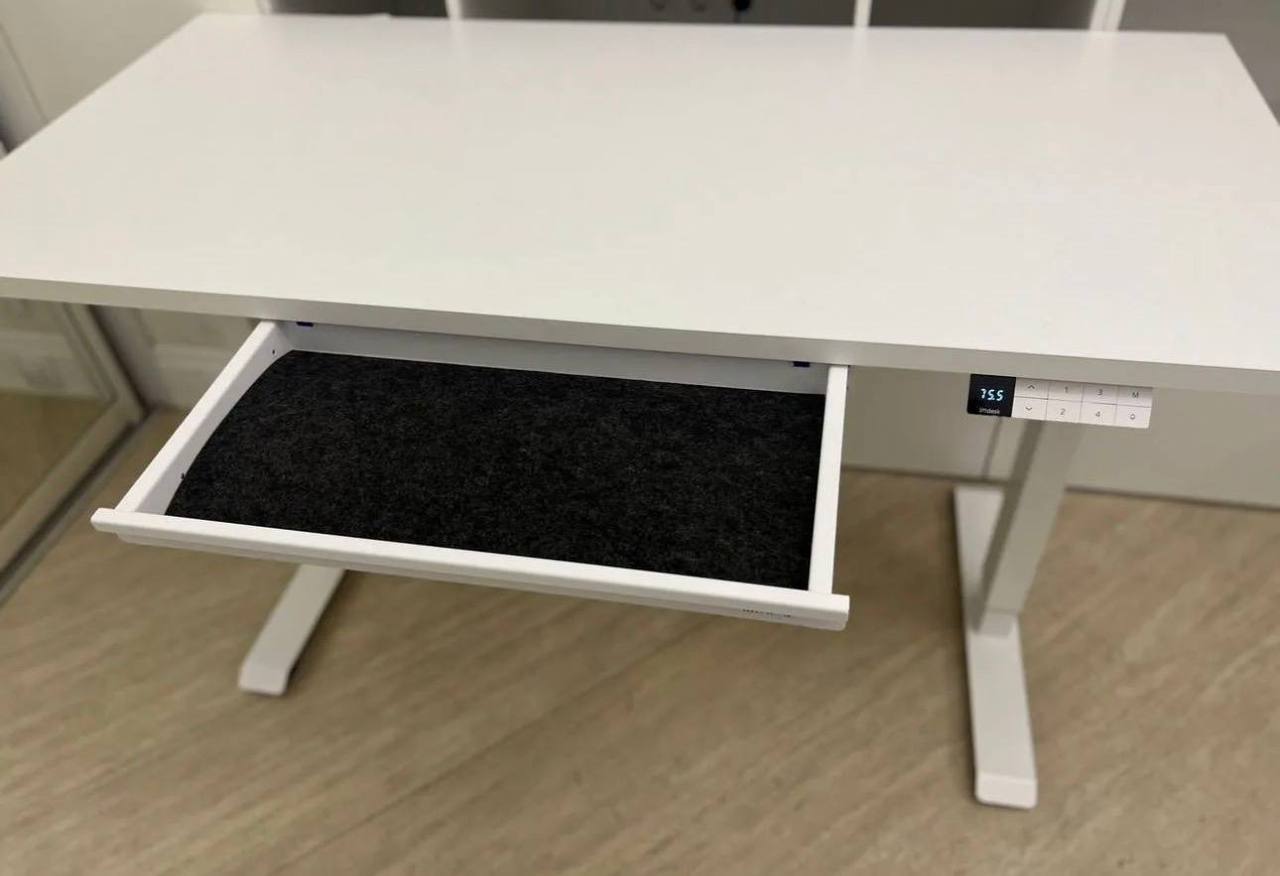 Компьютерный стол Liftdesk с подъемным механизмом