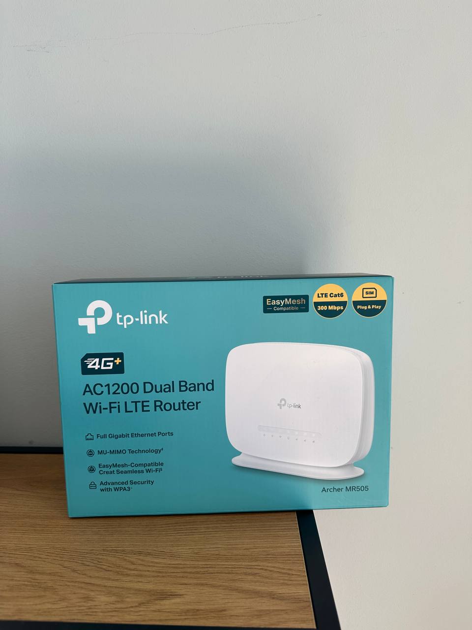 Wi-Fi роутер TP-Link Archer MR505 AC1200 4G+