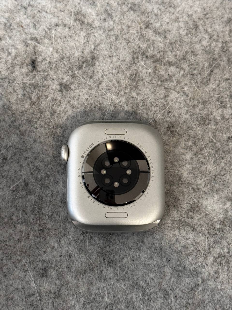 Apple Watch Series 10, 42 мм, серебристый алюминий, GPS
