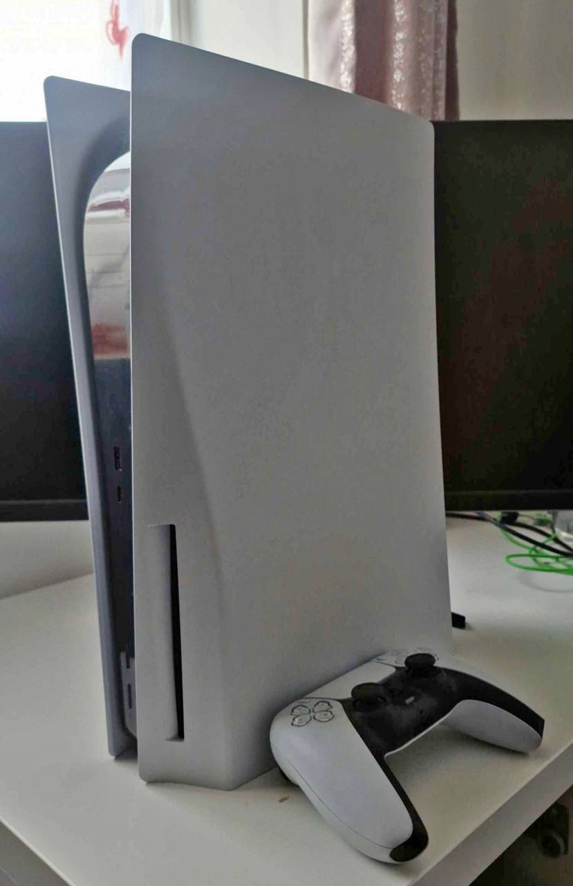 PlayStation 5 с дисководом