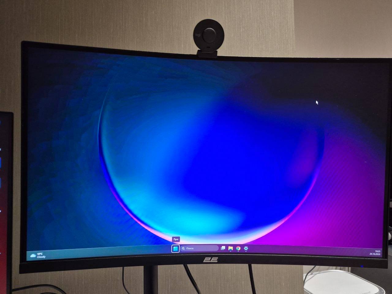 Игровой монитор 27" 2E Gaming 1080p 165 Гц с кронштейном