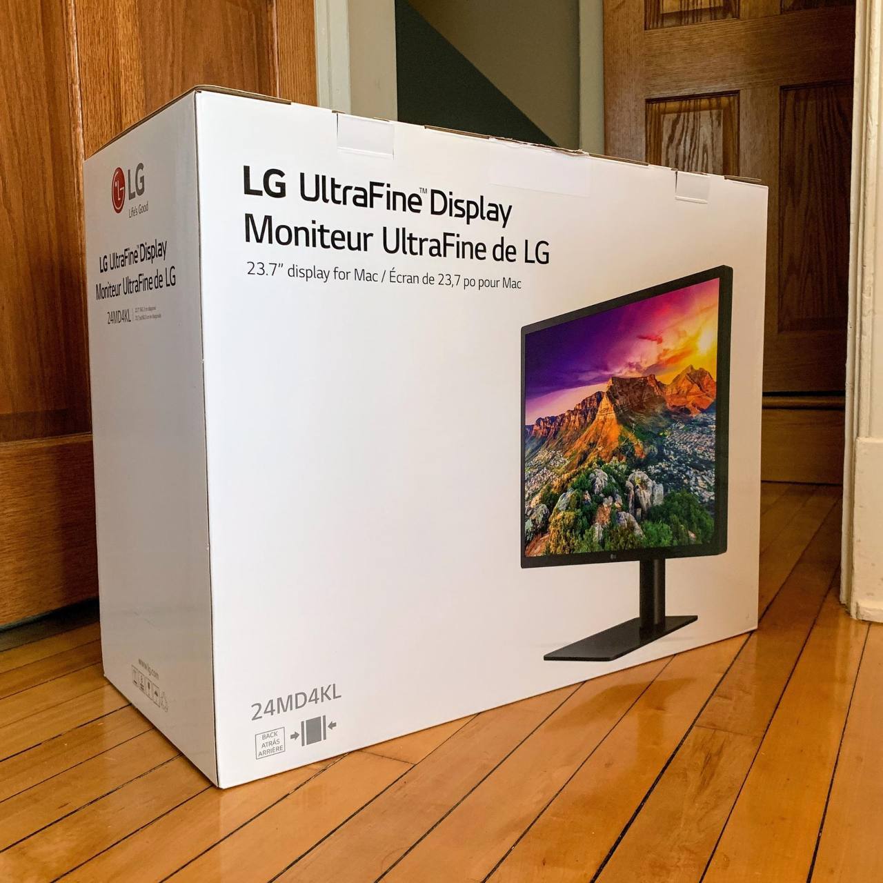 Монитор LG UltraFine 5K 27" (27MD5KL-B)