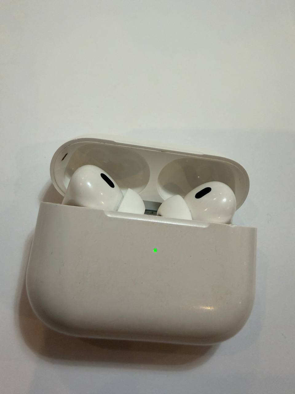 AirPods (левый наушник не работает)