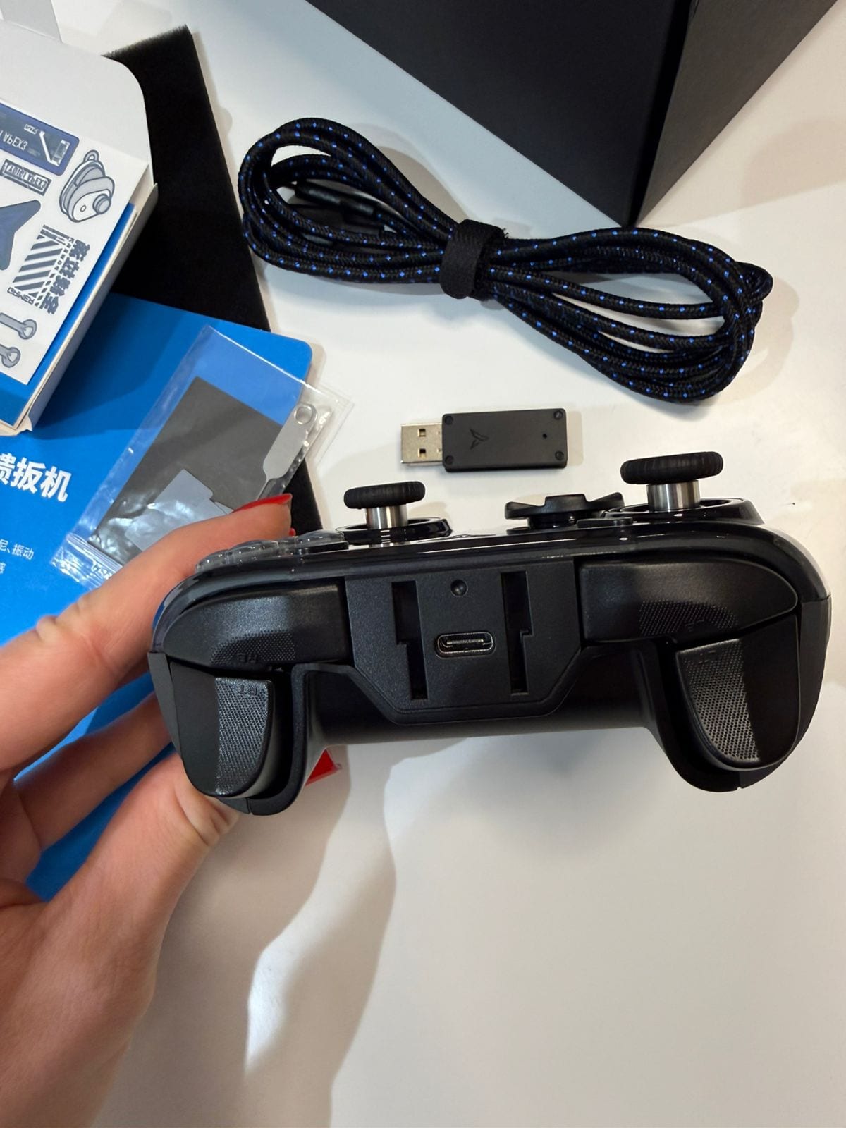 Продам новый геймпад Flydigi Apex 3 Elite - технологичный флагман