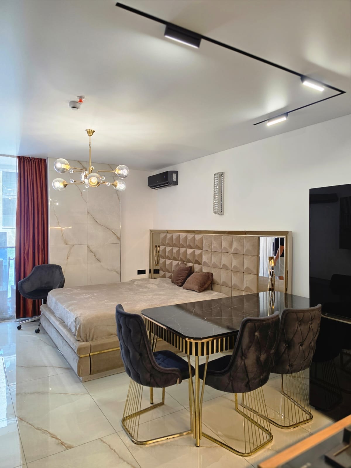 Продаётся квартира в Palm Residence, Батуми
