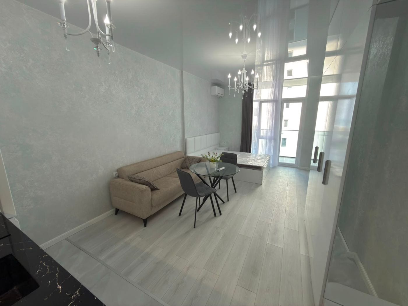 Royal Residence, Новый бульвар — студия 36 кв.м, 11 этаж, вид на море