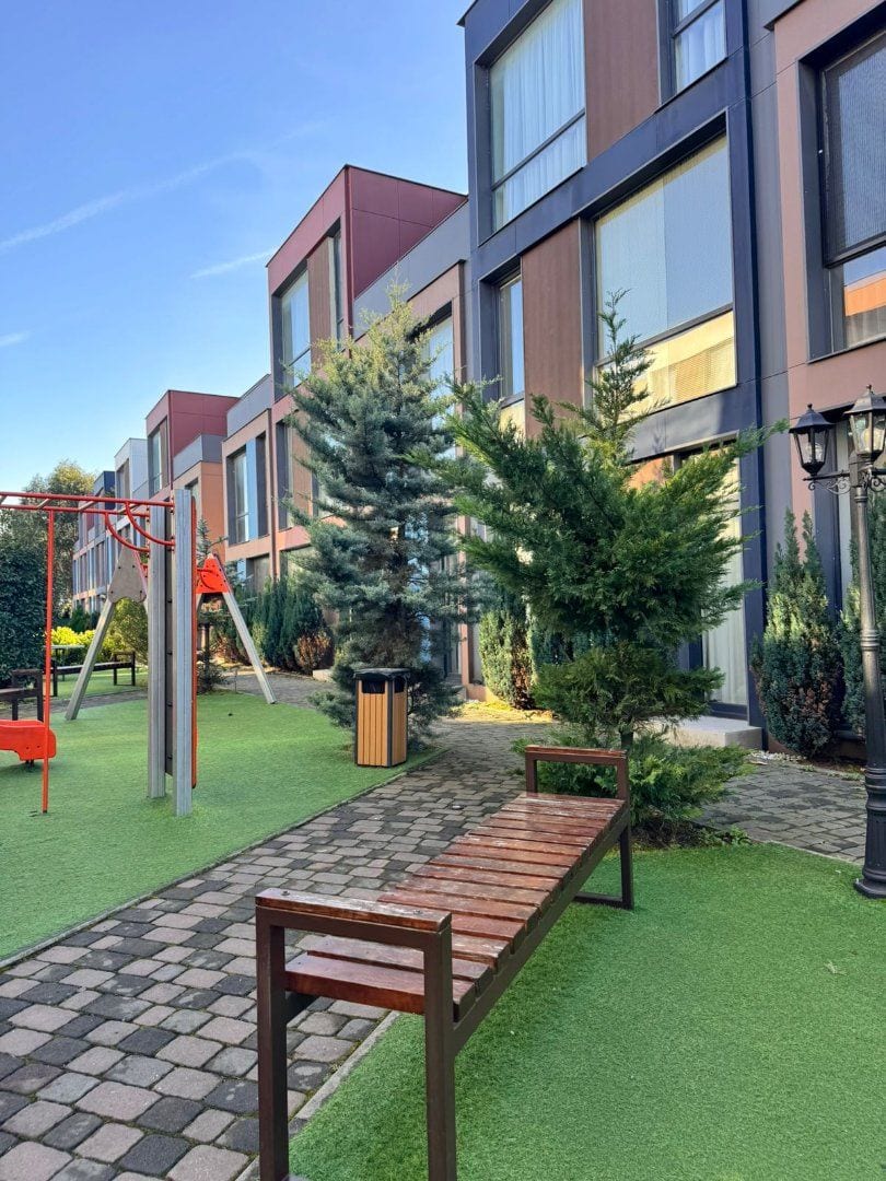 Polo Villas Parklane — таунхаус 112 кв.м, 3 этажа, черный каркас