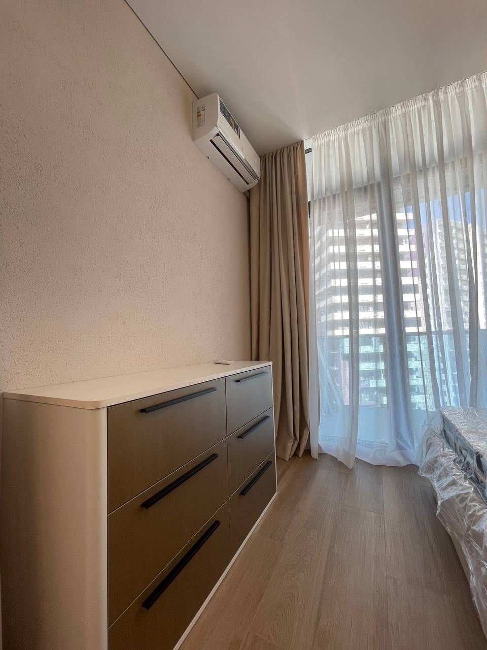 Bagrationi Residence — студия 39 кв.м, 14 этаж, вид на горы