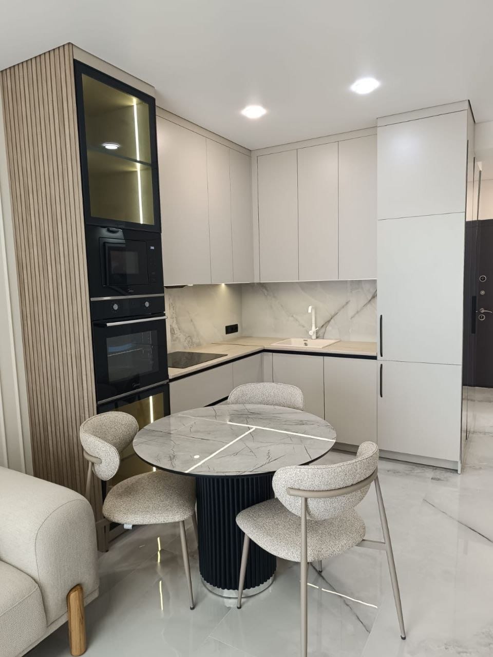 Bagrationi Residence — квартира 2+1, 60 кв.м, 32 этаж, панорама