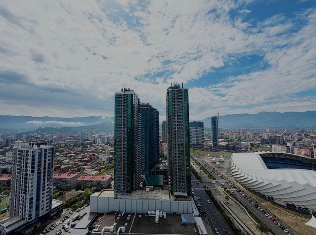BlueSky Tower — студия 32 кв.м, высокий этаж, дизайнерский ремонт