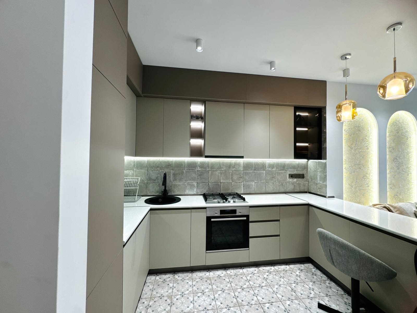 Next White — 4-комнатная квартира 105 кв.м, 9 этаж, вид на море